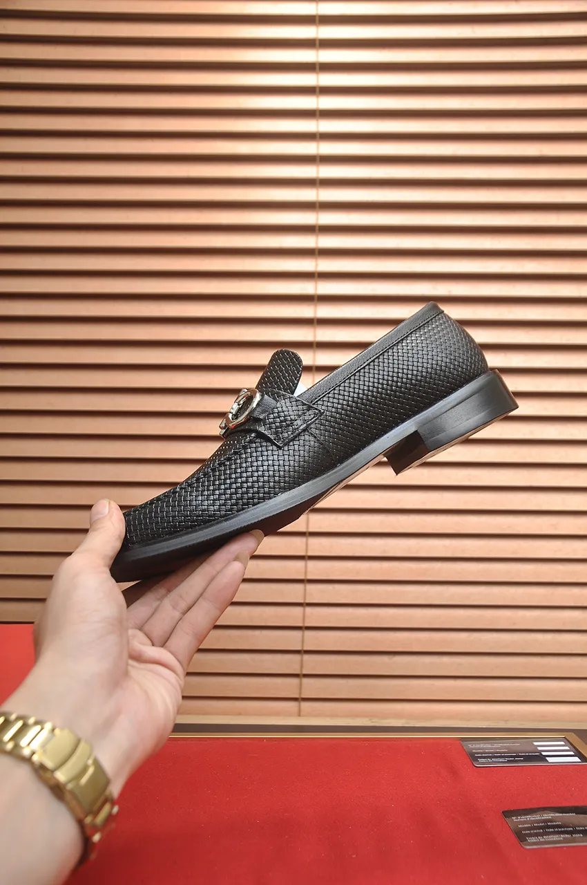 Men's shoes 💰460💶 [Ferragamo/Ferragamo] The latest model in the counter. Original imported open-sided high-quality cowhide hand-woven + imported 🐂 cowhide + original luxury metal buckle + original combined outsole. Comparison without pressure 38--45 (45 custom-made)